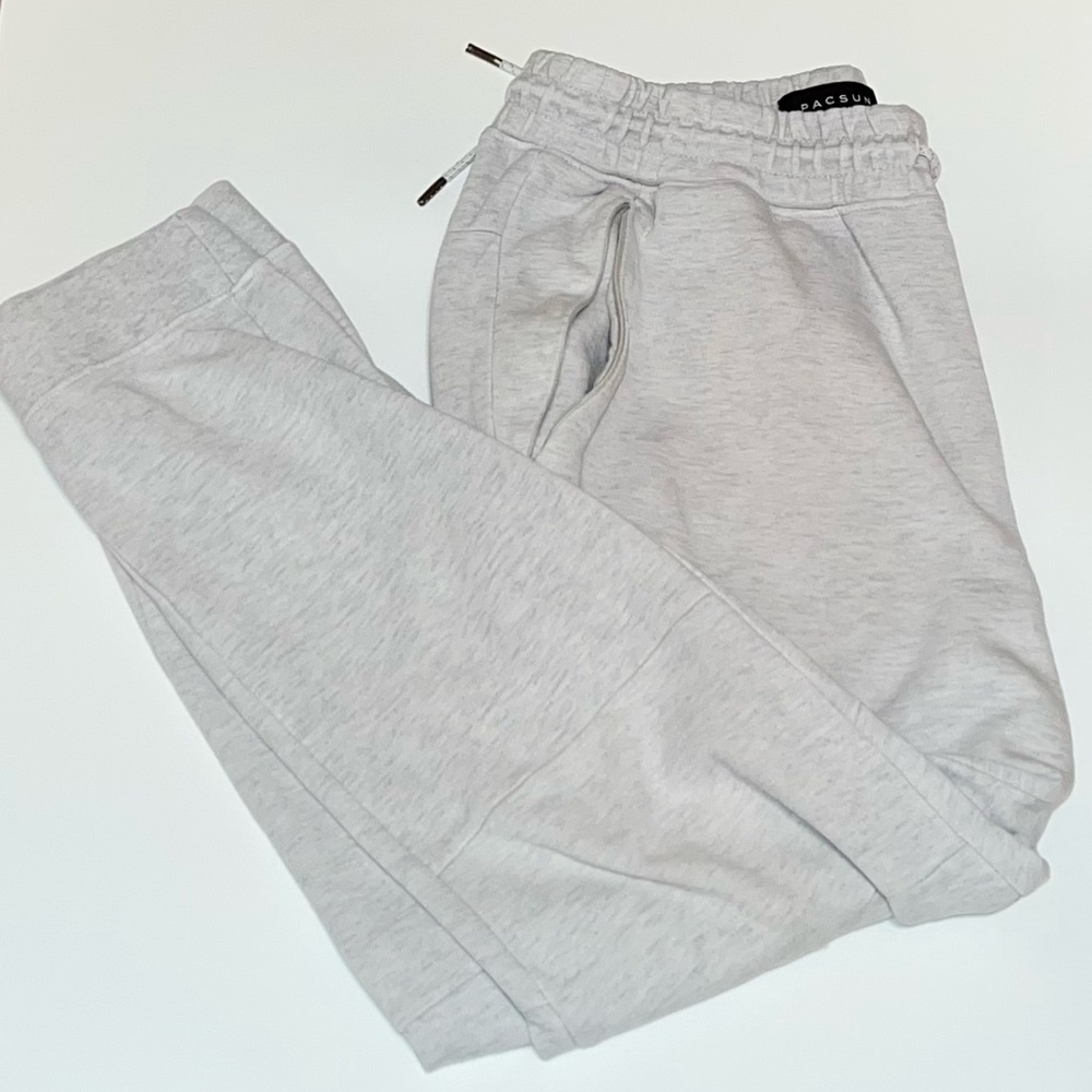 pacsun sweatpants :)
